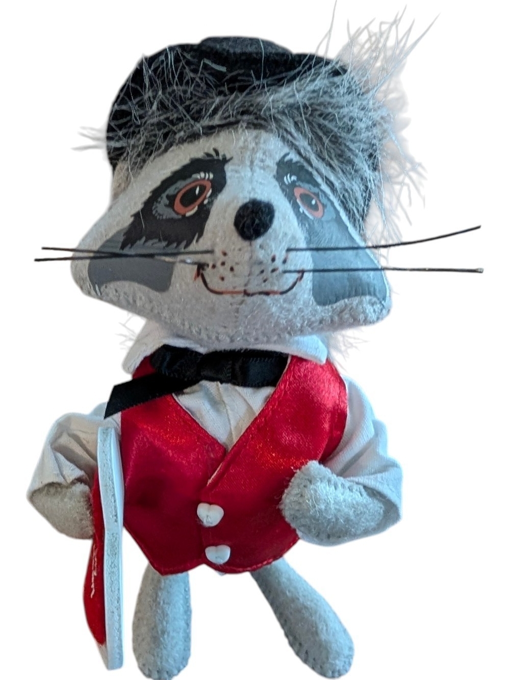 Annalee Dolls 2010 Valentine's Day "You Stole My Heart" Raccoon
